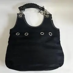 黒いナイロンハンドバッグ