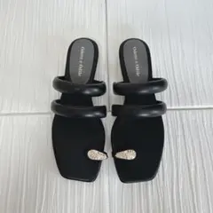 【美品】Odette e Odile サムビジュー サンダル37 定価16500