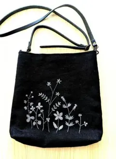 Item thumbnail for item 05a999c1-3c7e-44ed-9891-068e3ea53c7d