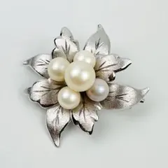 美品　刻印有りシルバー花型パールブローチ　コサージュ　アクセサリー