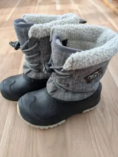 ●スノーブーツ、17～18cm、使用ワンシーズン、2日間のみ、送料込