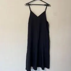 ブラック キャミワンピース Vネック　gu