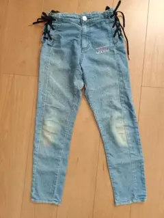 Item thumbnail for item 82c7f027-4627-4019-aa57-867285f30a64