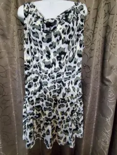 ☆極美品☆ジャストカヴァリ☆レオパードデザインタイトワンピース☆38