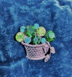 Item thumbnail for item 09567a90-6afb-405c-a3cf-e35306ed9516