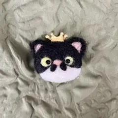 羊毛フェルトねこキーホルダー（ハチワレ魚） - メルカリ