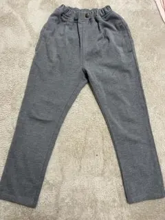 グレーの130サイズパンツ