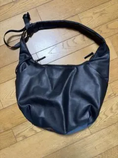 GU コクーンショルダーバッグ ブラック