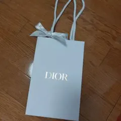Dior ホワイトリボン付き紙袋