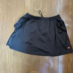 ellesse スコート ブラック フリル リボンのサムネイル