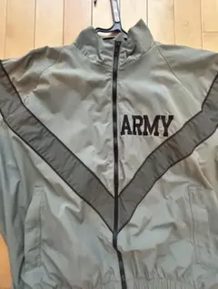 ARMYロゴ入りナイロンジャケット