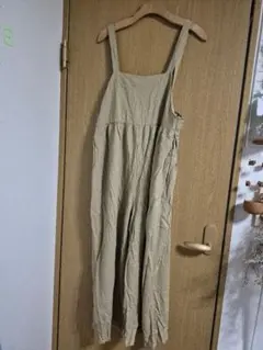 サロペットパンツ