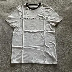 トミー　ヒルフィガー　Tシャツ　白