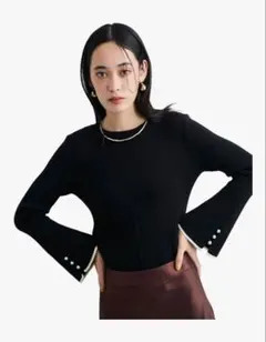 タグ付き新品 VIS パール　フレア　スリーブニット　黒