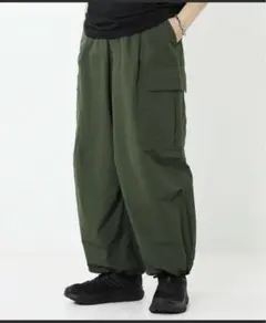 ナイロンパンツ