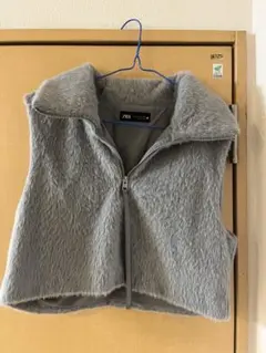ZARA フェイクファーベスト グレー Sサイズ