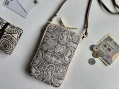 【スマホショルダー】ミナペルホネン jungle relief ベージュ