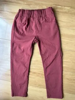 ストレッチパンツ　赤　110センチ