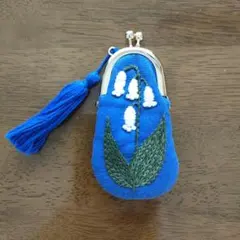 ハンドメイド　刺繍　すずらん　がま口　ポーチ　小物入れ　花　フラワー