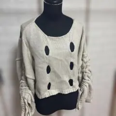 Kastane ベージュ ニット クロップド丈 セーター