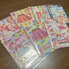 アイカツカード　アプリコットトルテコーデ　ピンクトルテコーデ