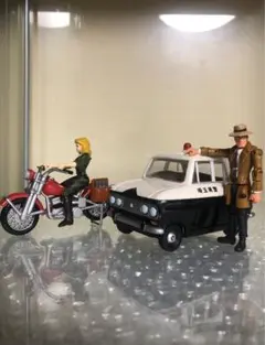 ルパン三世 カリオストロの城 フィギュア&ビークル 峰不二子・銭形警部セット