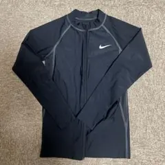 Nike 黒　ラッシュガード 長袖　150