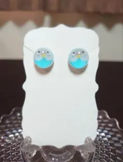 ハンドメイド　セキセイインコ　ピアス　樹脂ピアス　シャボン玉　鳥　レジン
