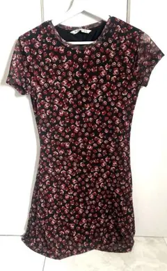 Stradivarius 半袖ミニワンピース　タイトワンピース