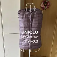 UNIQLOユニクロウルトラライトダウンインナーベスト　レディースSサイズのサムネイル