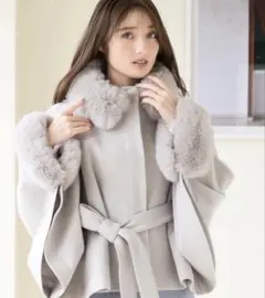 2026年最新】ファーポンチョの人気アイテム - メルカリ