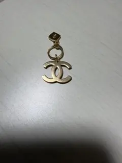 CHANEL ダブルCロゴチャーム 金色