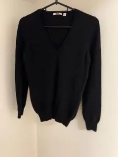 UNIQLO 100%カシミヤセーター　ブラック Vネック Mサイズ