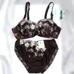 Item thumbnail for item c2ec254b-d768-4370-bd34-015678e8d21c