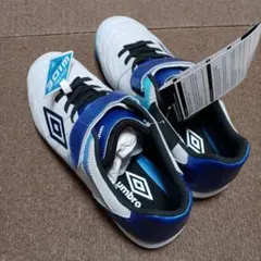 サッカーシューズ 人工芝用 ベルクロストラップ　 箱あり　クリスマスプレゼント