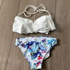 DURAS セパレート水着 ビキニ 花柄のサムネイル