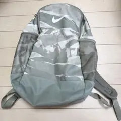 ナイキ　迷彩リュック　DR0494 320 102021