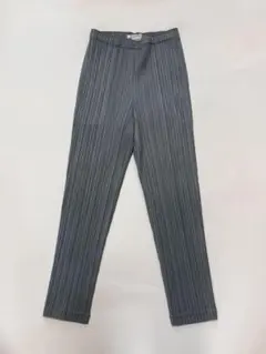 PLEATS PLEASE イッセイミヤケ パンツ - メルカリ