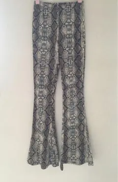 SHEIN スネーク柄 蛇 フレアパンツ ブラウン Sサイズ