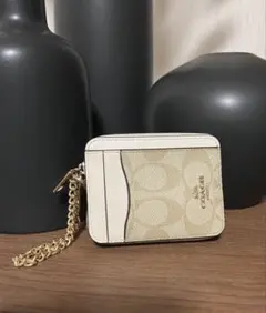 COACH アイボリー カードケース♥️