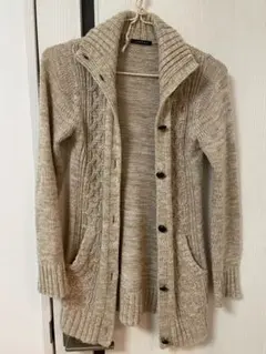 ケーブル編み　ニットカーディガン