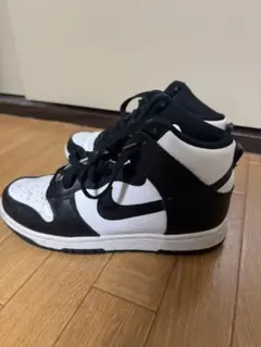 本日限定最終値下げNike ハイカットスニーカー ブラック/ホワイト