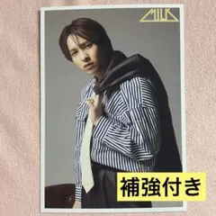 M!LK のぞいてみるく？展 吉田仁人 生誕 生写真 - メルカリ