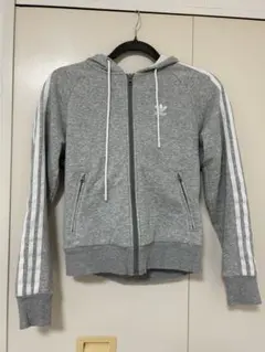 adidas originals パーカー