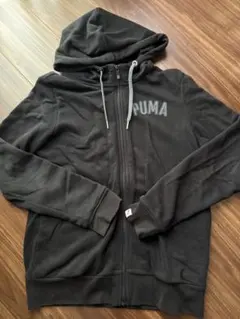 美品　PUMA フルジップパーカー ブラック　トレーナー　フード付き