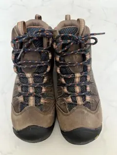 キーン1007912新品トレッキングシューズ 25.0cm KEEN値下しました