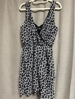 【美品】Forever 21 花柄カシュクールノースリーブミニワンピース