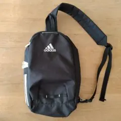 adidasワンショルダーバック