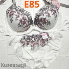 E85 LL 新品未使用 ブラショーツセット 956601 白 フラワーチュール