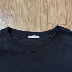 ブラック クルーネック Tシャツ